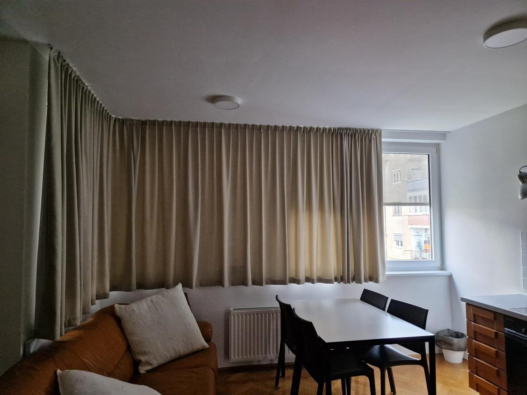 Heart Of With Free Parking Apartment *